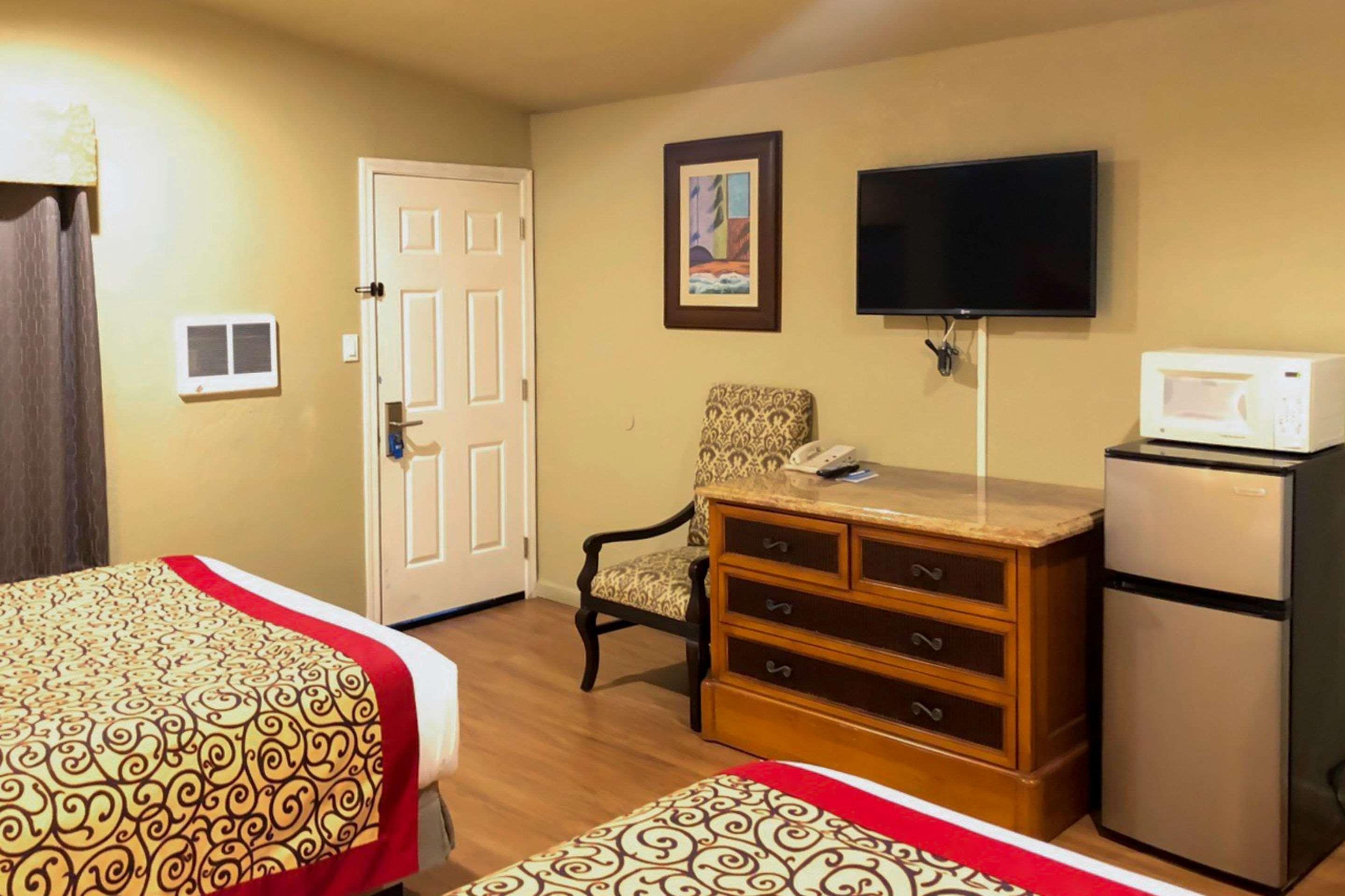 Rodeway Inn Flagstaff East Route 66 Екстериор снимка