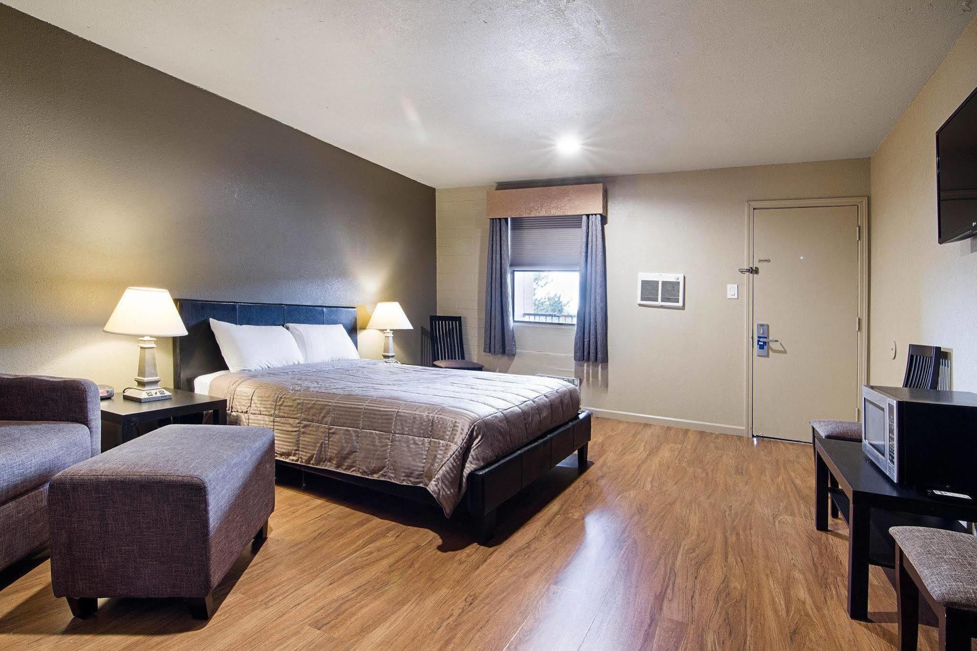 Rodeway Inn Flagstaff East Route 66 Екстериор снимка