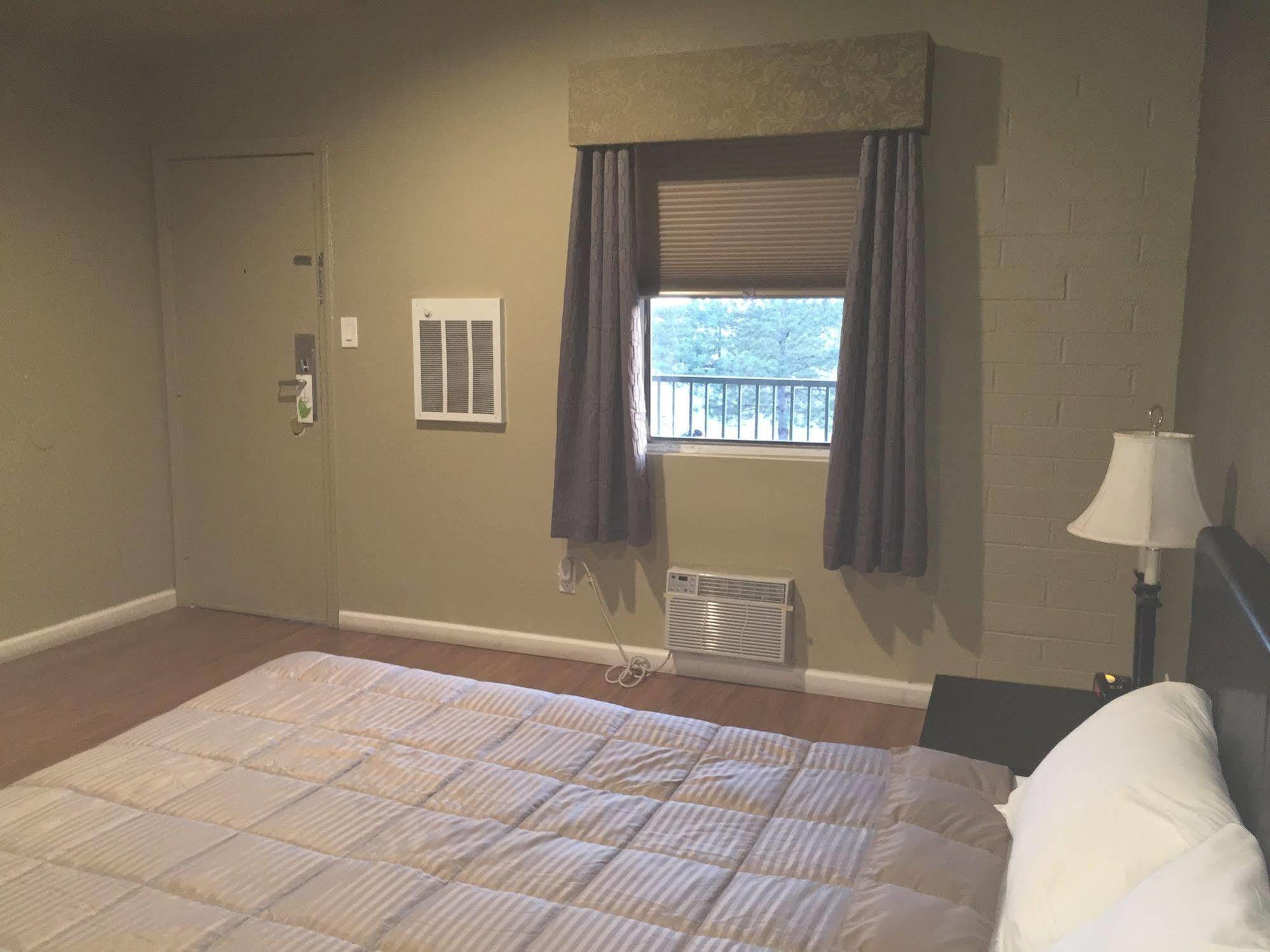 Rodeway Inn Flagstaff East Route 66 Екстериор снимка